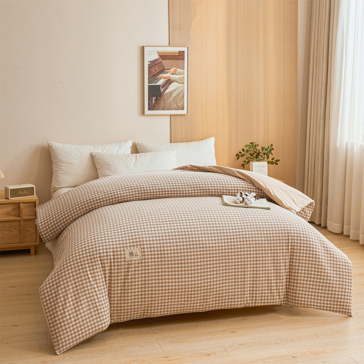 91家纺网 家纺一手货源 找家纺 梵蒂莎 2025新款可拆卸棉花被（场景1） 棕格漫调