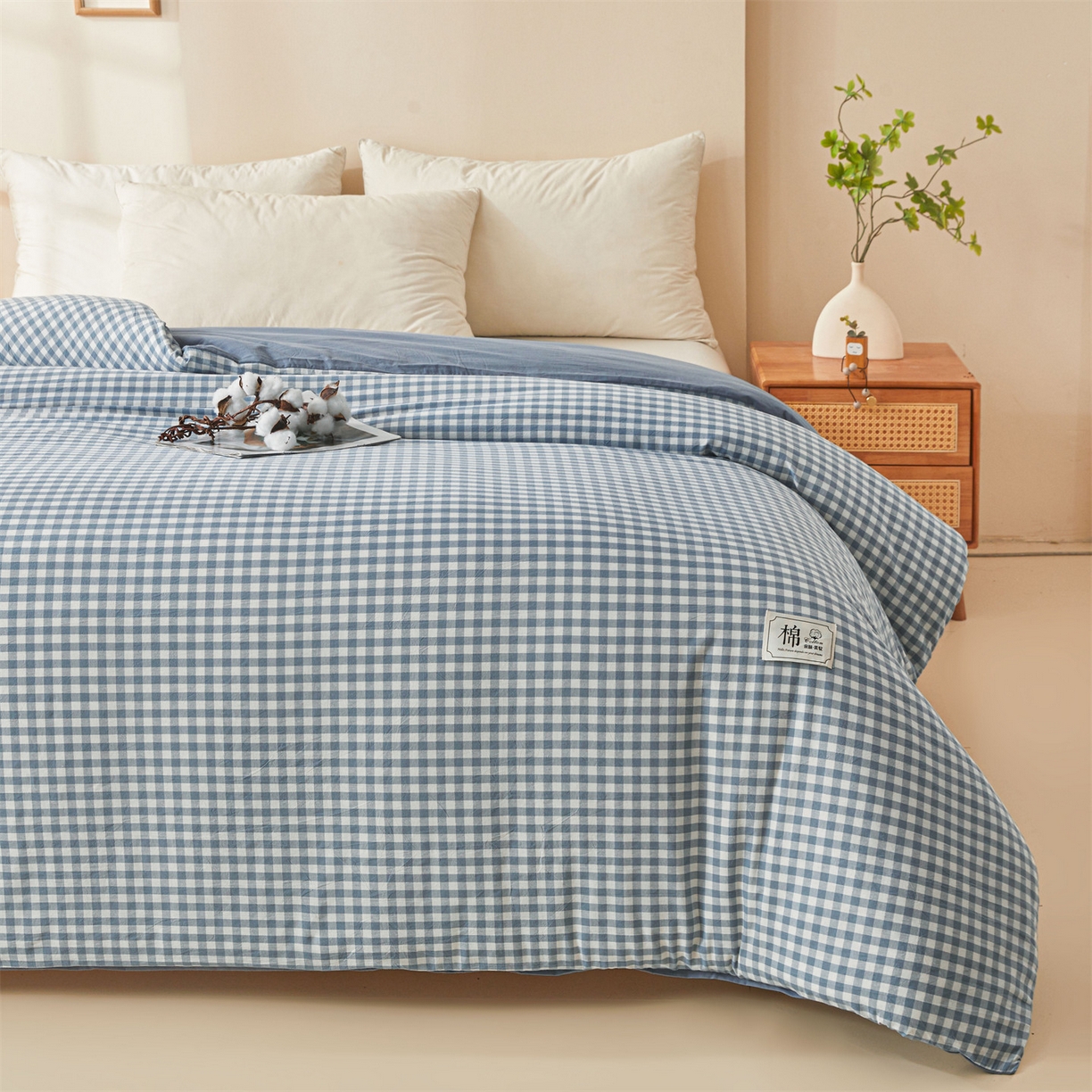 91家纺网 家纺一手货源 找家纺 梵蒂莎 2025新款可拆卸棉花被（场景2） 海盐细格