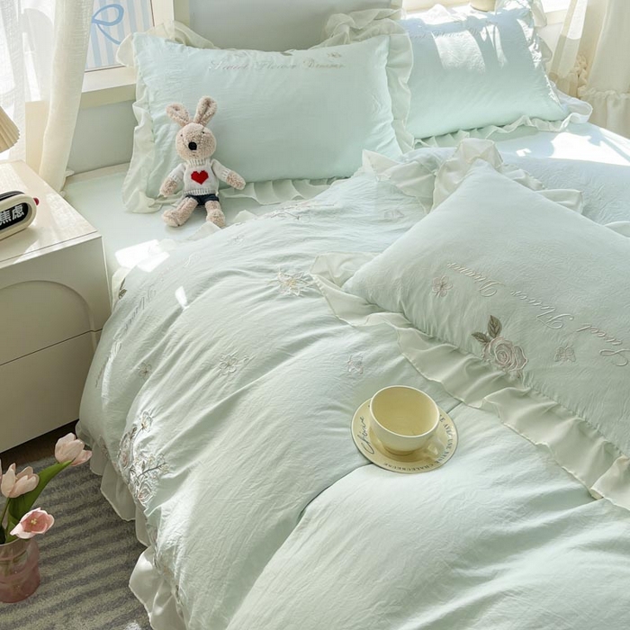 91家纺网 家纺一手货源 找家纺 AB家纺2025新款 水洗棉绣花四件套 依兰梦 水绿