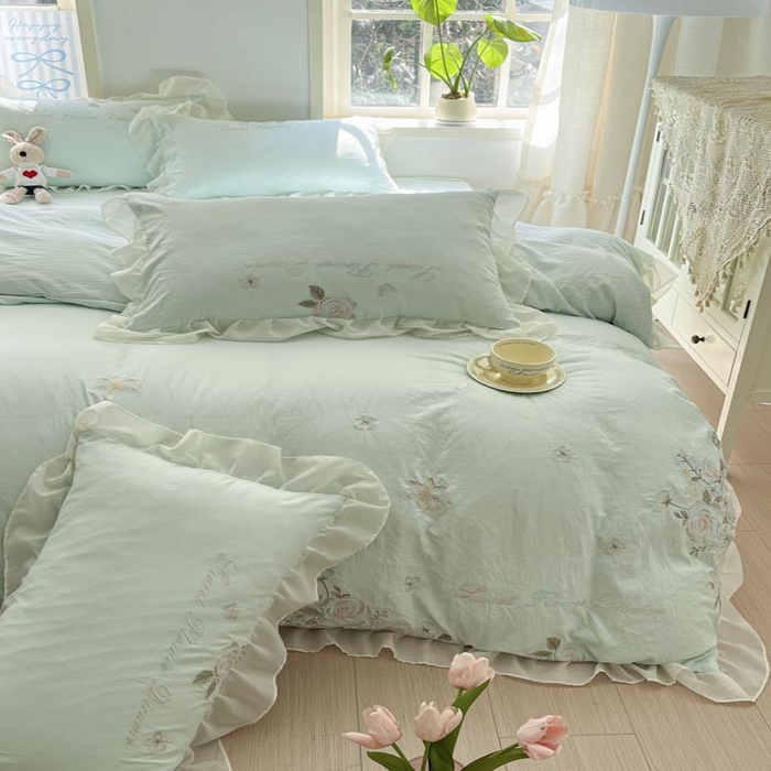 91家纺网 家纺一手货源 找家纺 AB家纺2025新款 水洗棉绣花四件套 依兰梦 水绿