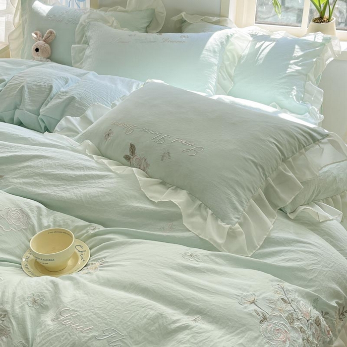 91家纺网 家纺一手货源 找家纺 AB家纺2025新款 水洗棉绣花四件套 依兰梦 水绿