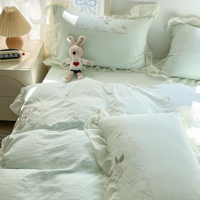 91家纺网 家纺一手货源 找家纺 AB家纺2025新款 水洗棉绣花四件套 依兰梦 水绿