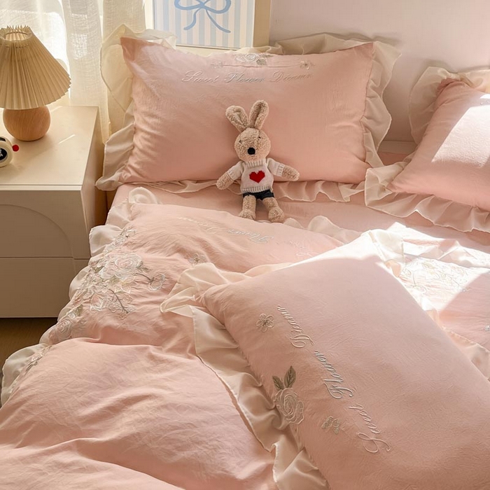 91家纺网 家纺一手货源 找家纺 AB家纺2025新款 水洗棉绣花四件套 依兰梦 微微粉