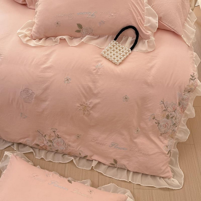 91家纺网 家纺一手货源 找家纺 AB家纺2025新款 水洗棉绣花四件套 依兰梦 微微粉