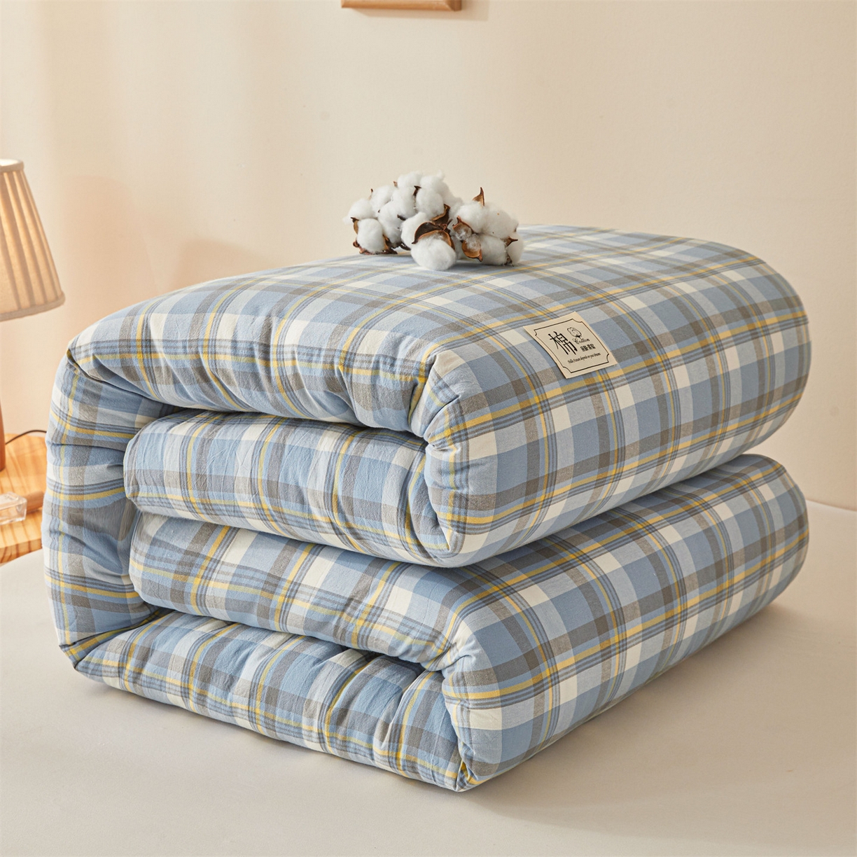 91家纺网 家纺一手货源 找家纺 梵蒂莎 2025新款可拆卸棉花被（场景2） 蓝黄织梦