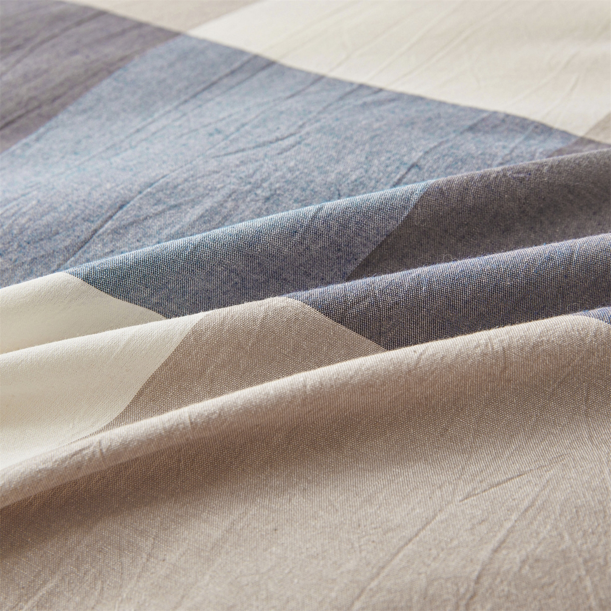 91家纺网 家纺一手货源 找家纺 梵蒂莎 2025新款可拆卸棉花被（场景2） 蓝大格