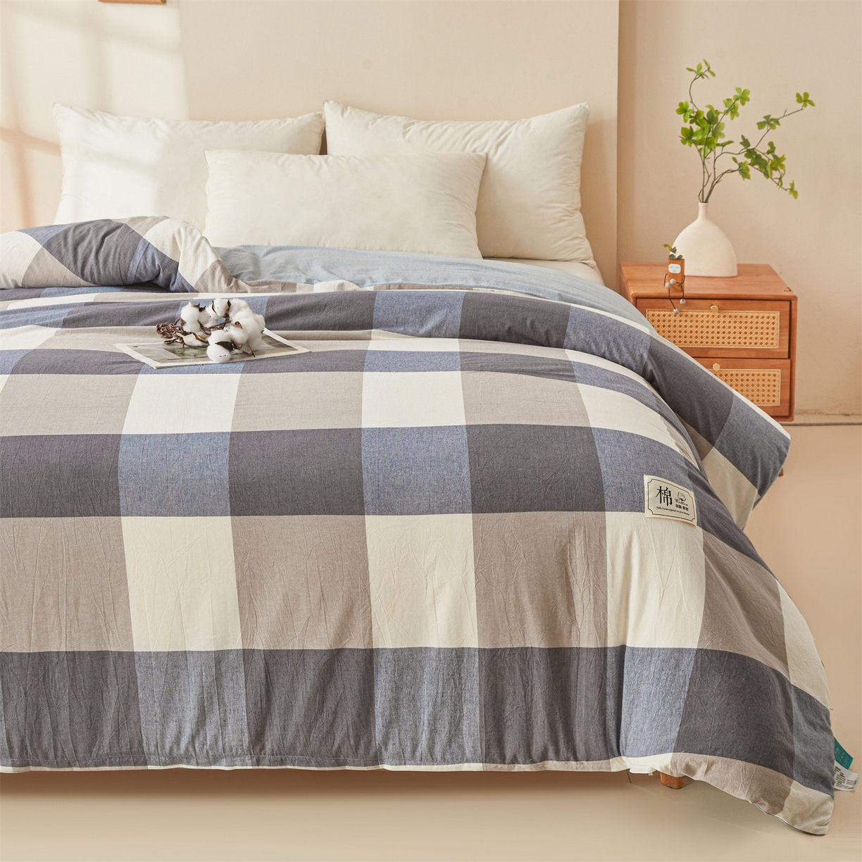 91家纺网 家纺一手货源 找家纺 梵蒂莎 2025新款可拆卸棉花被（场景2） 蓝大格