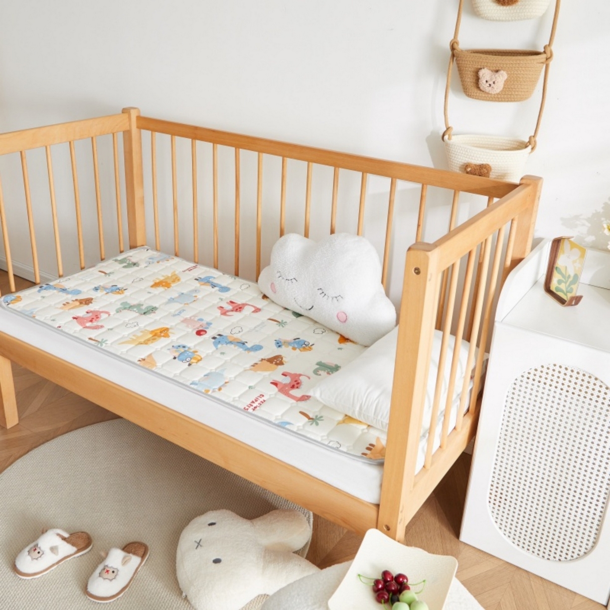 91家纺网 家纺一手货源 找家纺 奇丝雅 2025新款A类全棉棉花婴儿薄床垫幼儿园床褥子儿童专用小宝宝拼接四季通用午睡垫被午托入学 棉花填充-恐龙萌游记-全棉款