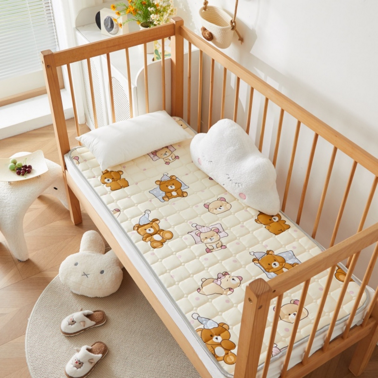 91家纺网 家纺一手货源 找家纺 奇丝雅 2025新款A类全棉棉花婴儿薄床垫幼儿园床褥子儿童专用小宝宝拼接四季通用午睡垫被午托入学 棉花填充-熊熊枕边语-全棉款