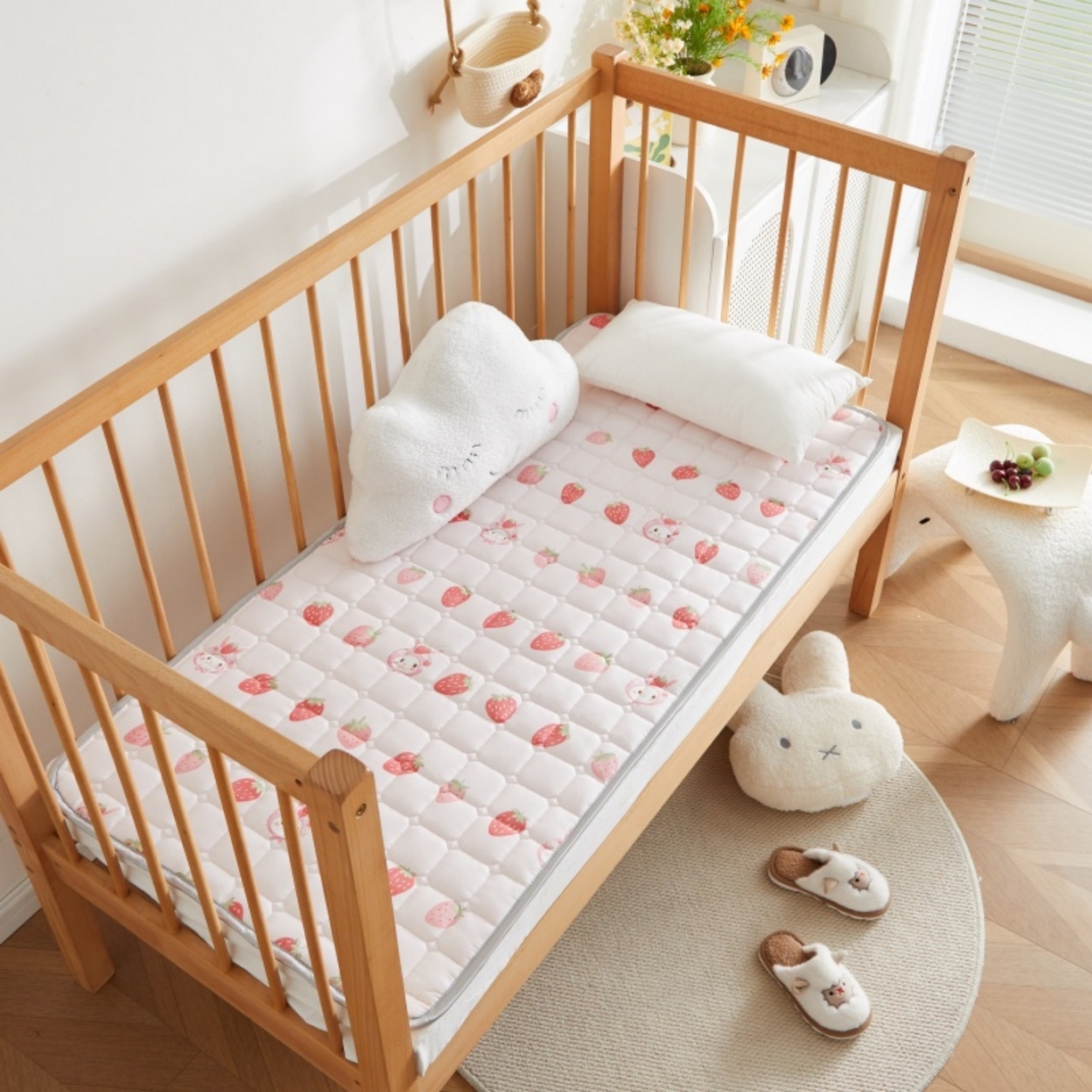 奇丝雅 2025新款A类全棉棉花婴儿薄床垫幼儿园床褥子儿童专用小宝宝拼接四季通用午睡垫被午托入学 棉花填充-草莓兔漫游-全棉款