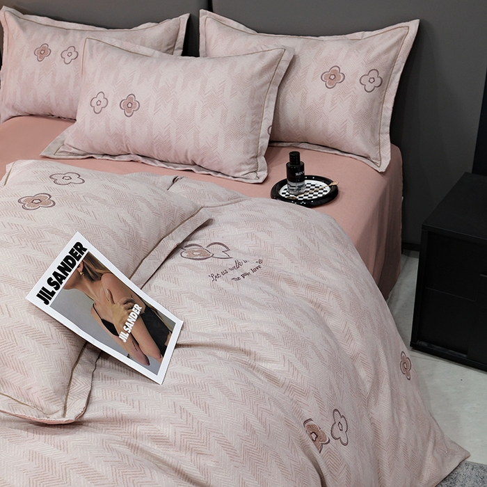 91家纺网 家纺一手货源 找家纺 遇安家纺 2025新款加厚全棉生态磨毛印花四件套 四叶草