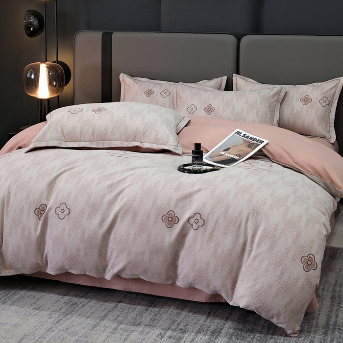 91家纺网 家纺一手货源 找家纺 遇安家纺 2025新款加厚全棉生态磨毛印花四件套 四叶草