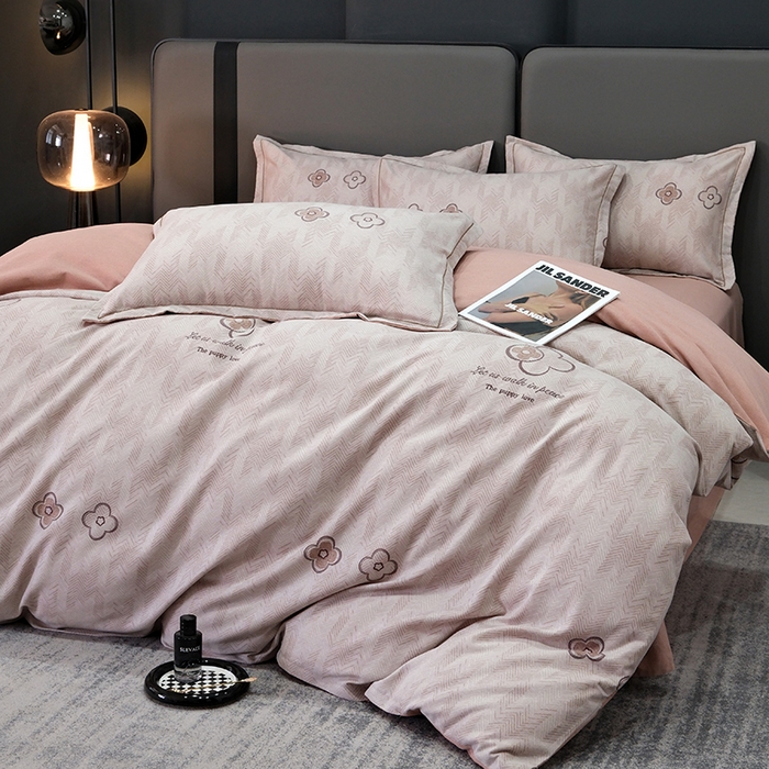 91家纺网 家纺一手货源 找家纺 遇安家纺 2025新款加厚全棉生态磨毛印花四件套 四叶草