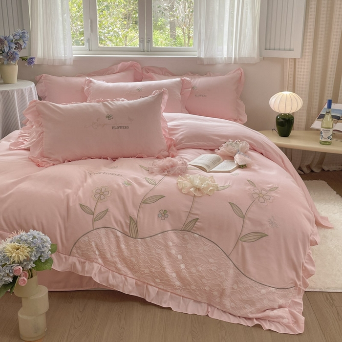 91家纺网 家纺一手货源 找家纺 AB家纺2025新款 水洗棉绣花四件套 丽芙塔-梦幻粉