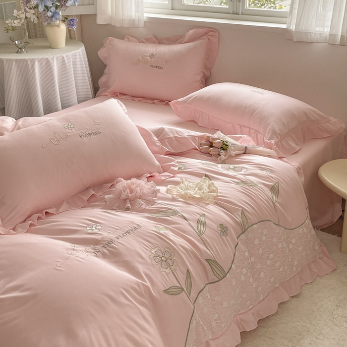 91家纺网 家纺一手货源 找家纺 AB家纺2025新款 水洗棉绣花四件套 丽芙塔-梦幻粉