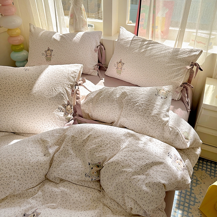 91家纺网 家纺一手货源 找家纺 漫仙阁家纺 2025新款蝴蝶结绑带款四件套-卡通系列 紫色小熊