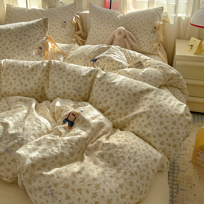 91家纺网 家纺一手货源 找家纺 漫仙阁家纺 2025新款蝴蝶结绑带款四件套-卡通系列 绅士小象-米黄