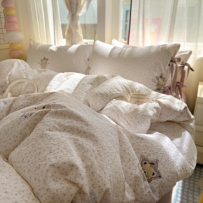 91家纺网 家纺一手货源 找家纺 漫仙阁家纺 2025新款蝴蝶结绑带款四件套-卡通系列 紫色小熊