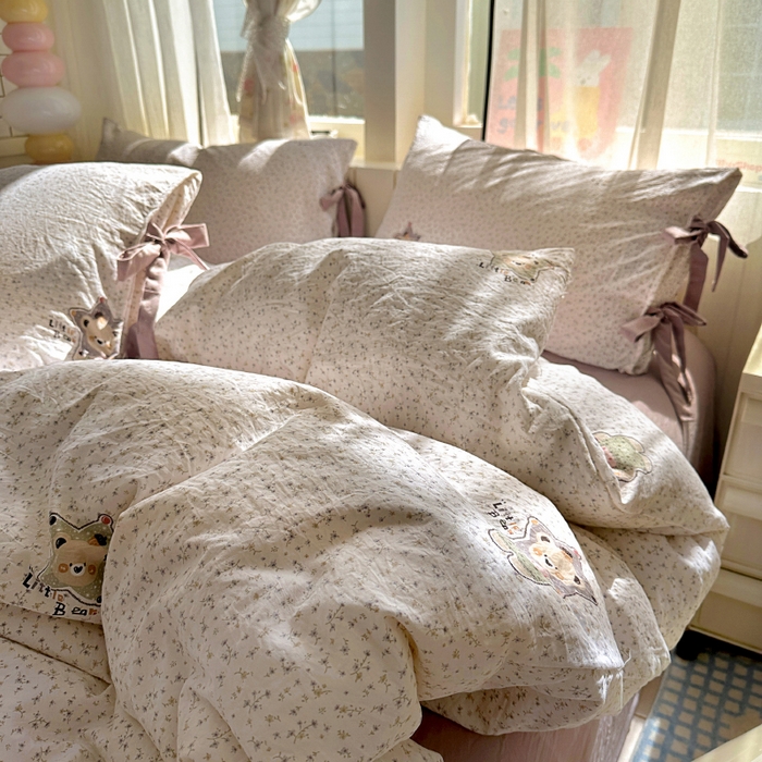 91家纺网 家纺一手货源 找家纺 漫仙阁家纺 2025新款蝴蝶结绑带款四件套-卡通系列 紫色小熊