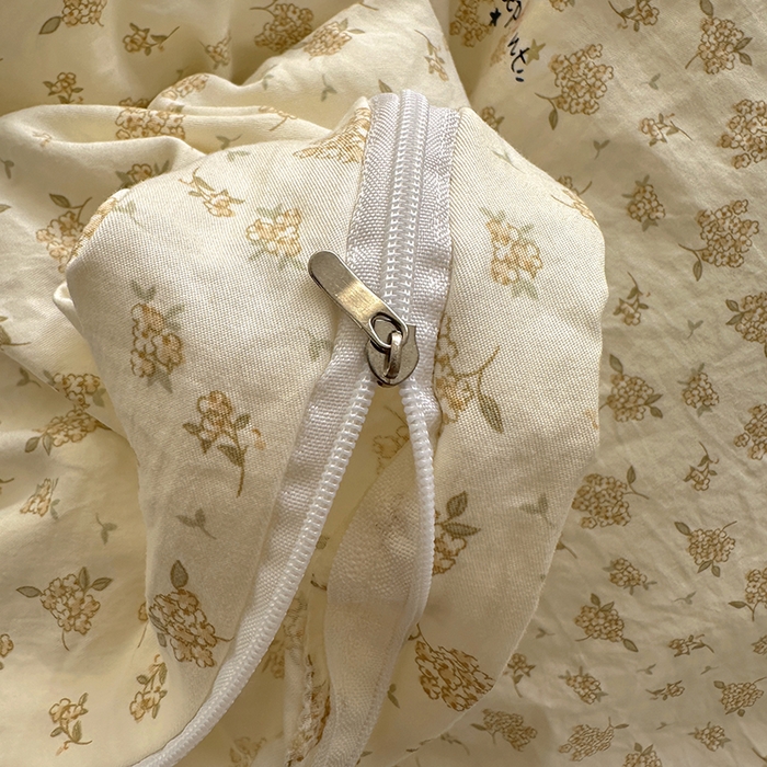 91家纺网 家纺一手货源 找家纺 漫仙阁家纺 2025新款蝴蝶结绑带款四件套-卡通系列 绅士小象-米黄