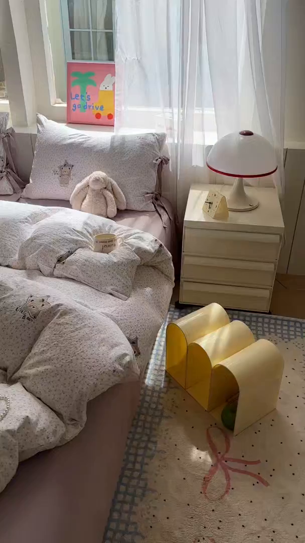 91家纺网 家纺一手货源 找家纺 漫仙阁家纺 2025新款蝴蝶结绑带款四件套-卡通系列 紫色小熊