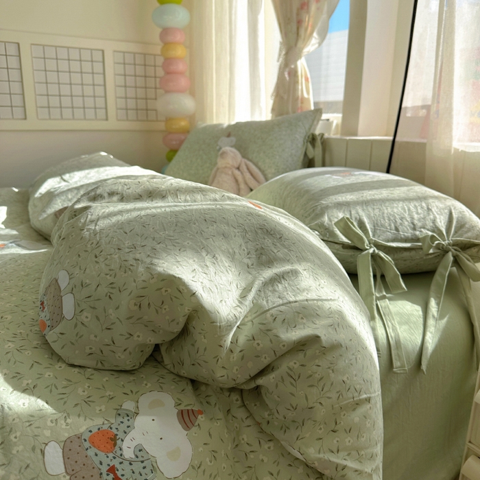 91家纺网 家纺一手货源 找家纺 漫仙阁家纺 2025新款蝴蝶结绑带款四件套-卡通系列 欢乐小象