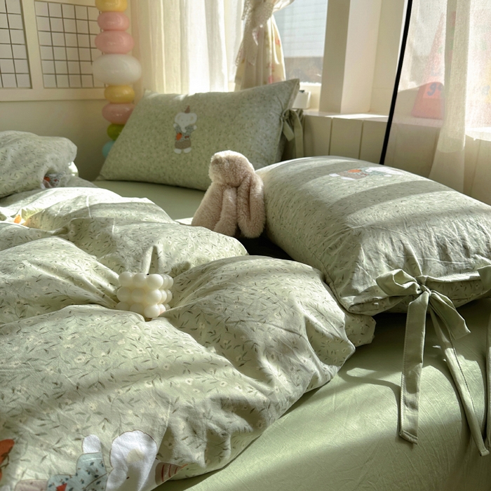 91家纺网 家纺一手货源 找家纺 漫仙阁家纺 2025新款蝴蝶结绑带款四件套-卡通系列 欢乐小象