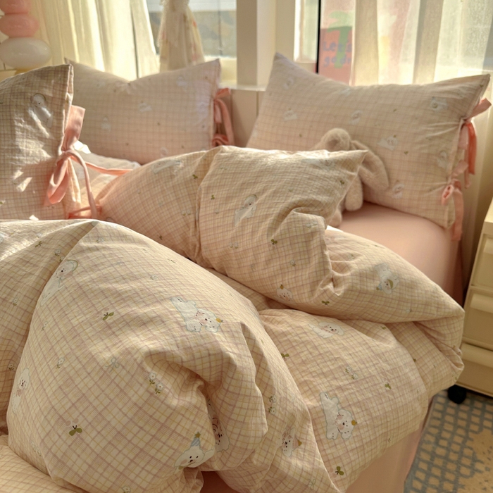 91家纺网 家纺一手货源 找家纺 漫仙阁家纺 2025新款蝴蝶结绑带款四件套-卡通系列 格子小狗