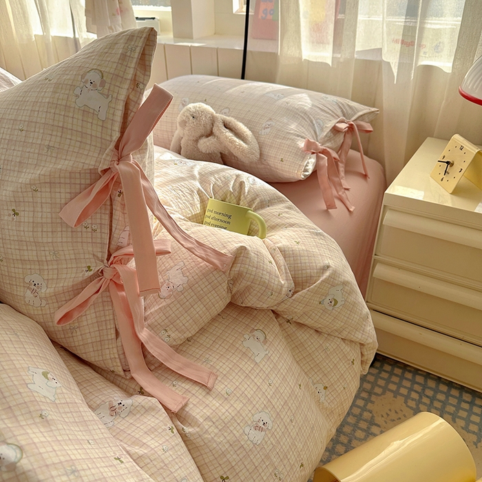 91家纺网 家纺一手货源 找家纺 漫仙阁家纺 2025新款蝴蝶结绑带款四件套-卡通系列 格子小狗