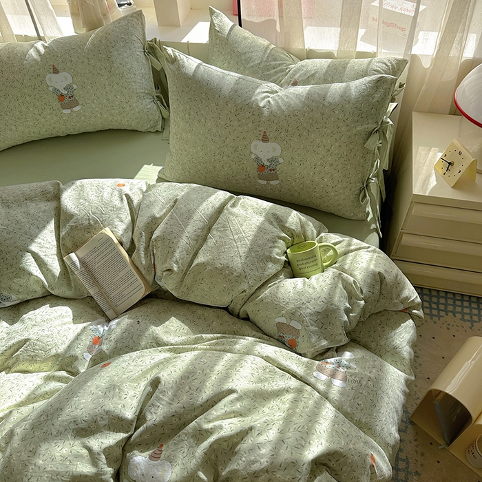 91家纺网 家纺一手货源 找家纺 漫仙阁家纺 2025新款蝴蝶结绑带款四件套-卡通系列 欢乐小象