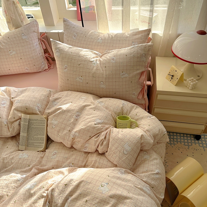 91家纺网 家纺一手货源 找家纺 漫仙阁家纺 2025新款蝴蝶结绑带款四件套-卡通系列 格子小狗