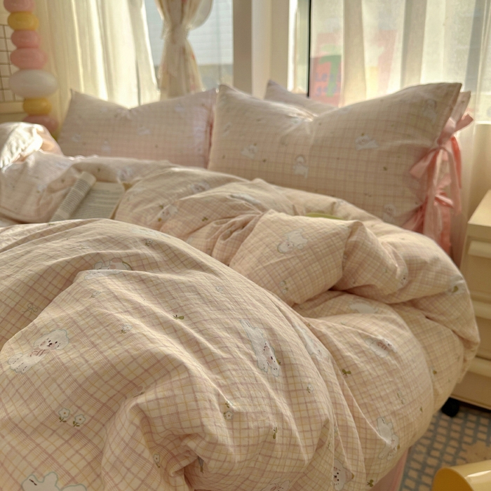 91家纺网 家纺一手货源 找家纺 漫仙阁家纺 2025新款蝴蝶结绑带款四件套-卡通系列 格子小狗