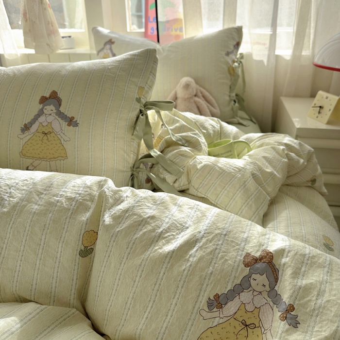 91家纺网 家纺一手货源 找家纺 漫仙阁家纺 2025新款蝴蝶结绑带款四件套-卡通系列 田园女孩