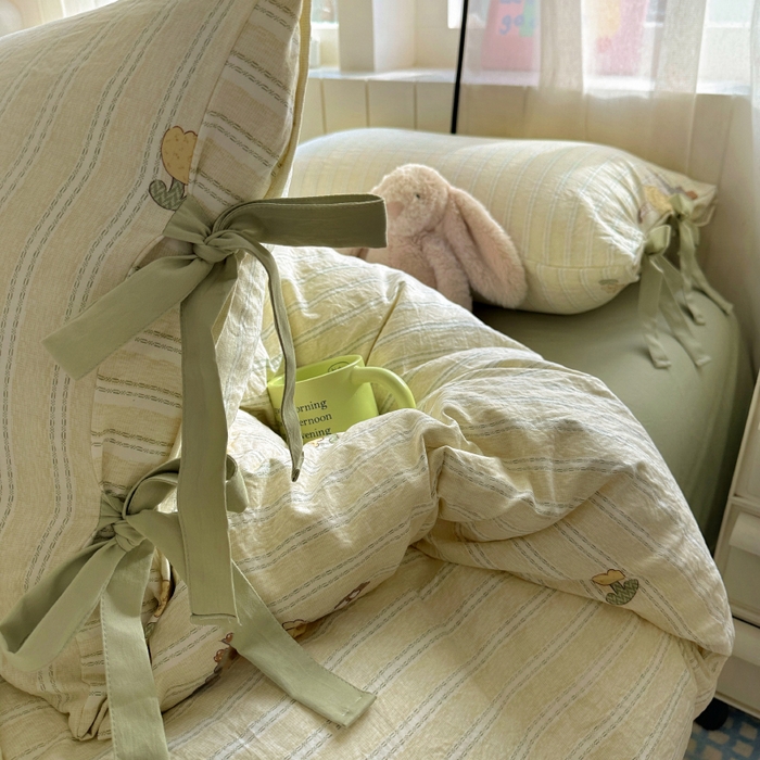 91家纺网 家纺一手货源 找家纺 漫仙阁家纺 2025新款蝴蝶结绑带款四件套-卡通系列 田园女孩