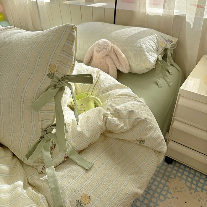 91家纺网 家纺一手货源 找家纺 漫仙阁家纺 2025新款蝴蝶结绑带款四件套-卡通系列 田园女孩