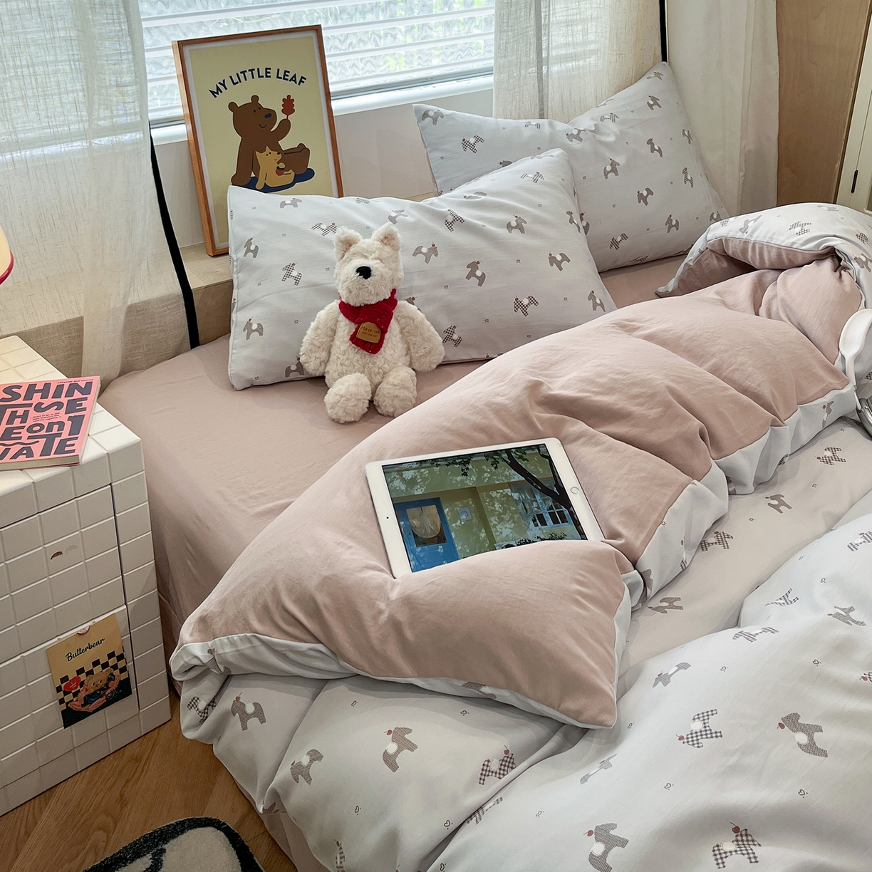 91家纺网 家纺一手货源 找家纺 金梦拉家纺 2025新款A类提花人字纹小布袋款四件套 小木马