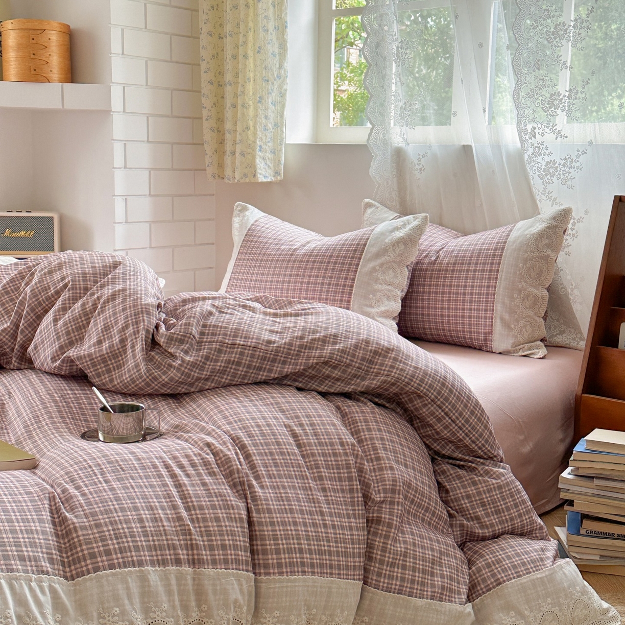 91家纺网 家纺一手货源 找家纺 觅糖家纺 2025新款A类全棉云感双层纱蕾丝花边四件套 樱落格