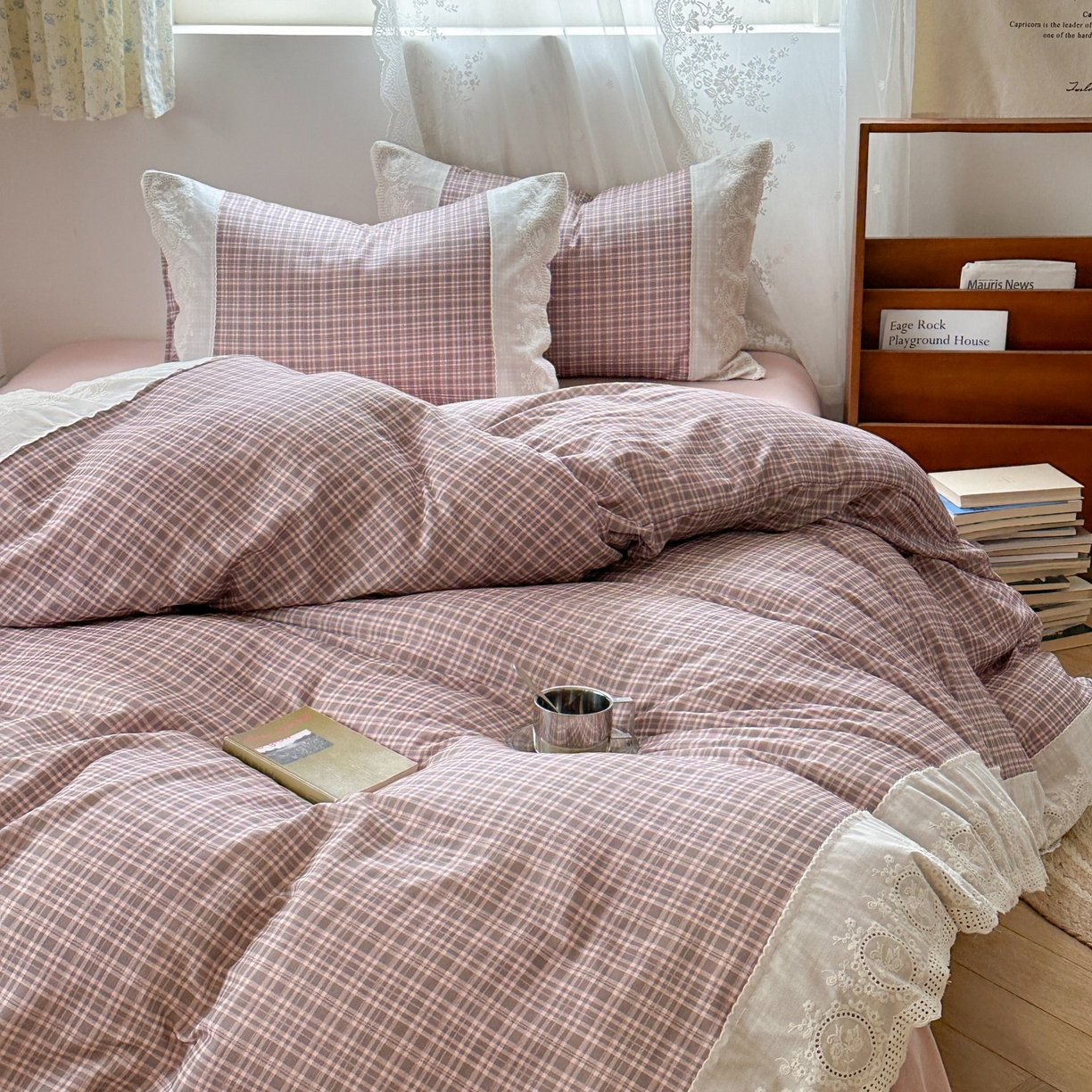 91家纺网 家纺一手货源 找家纺 觅糖家纺 2025新款A类全棉云感双层纱蕾丝花边四件套 樱落格