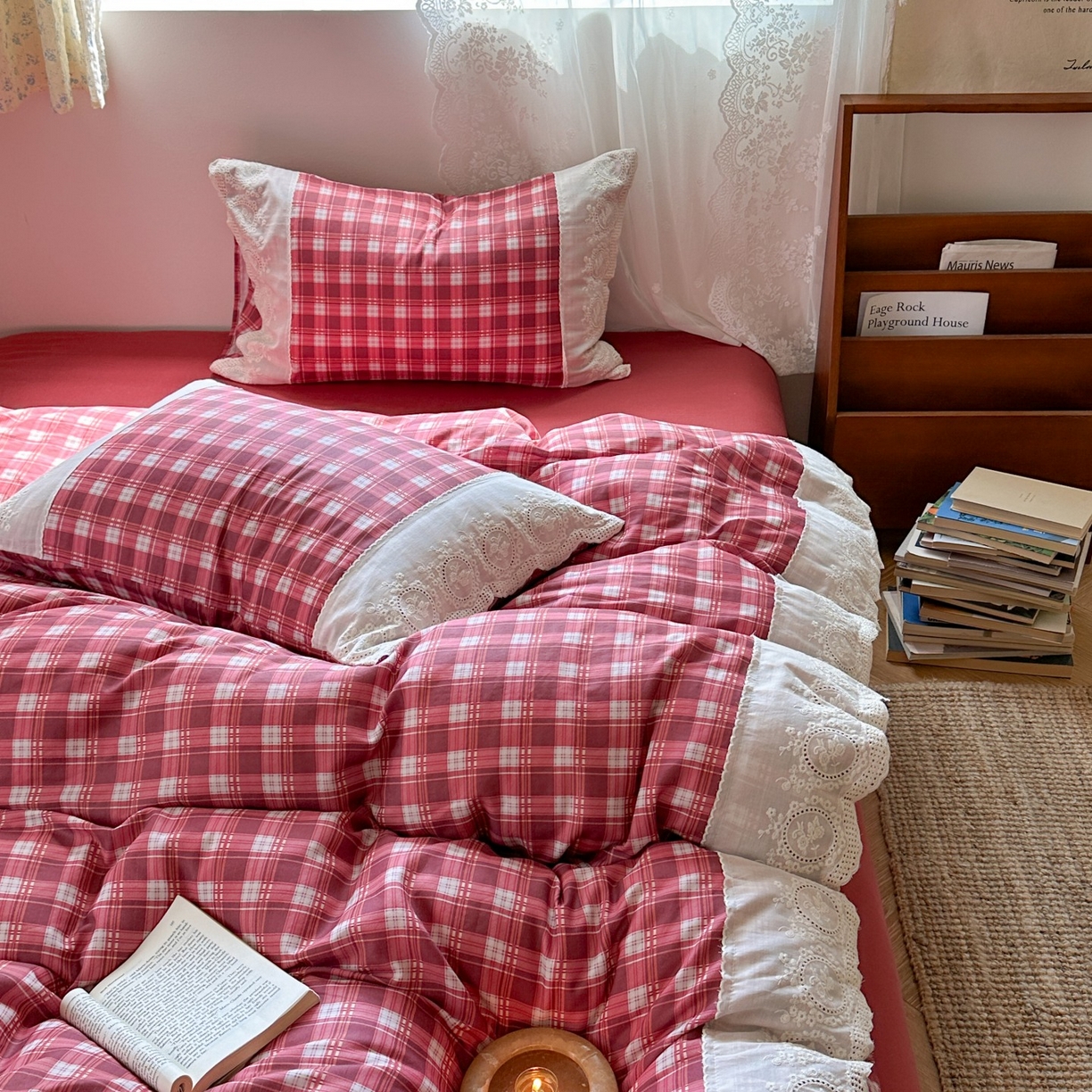 91家纺网 家纺一手货源 找家纺 觅糖家纺 2025新款A类全棉云感双层纱蕾丝花边四件套 蔓莓格