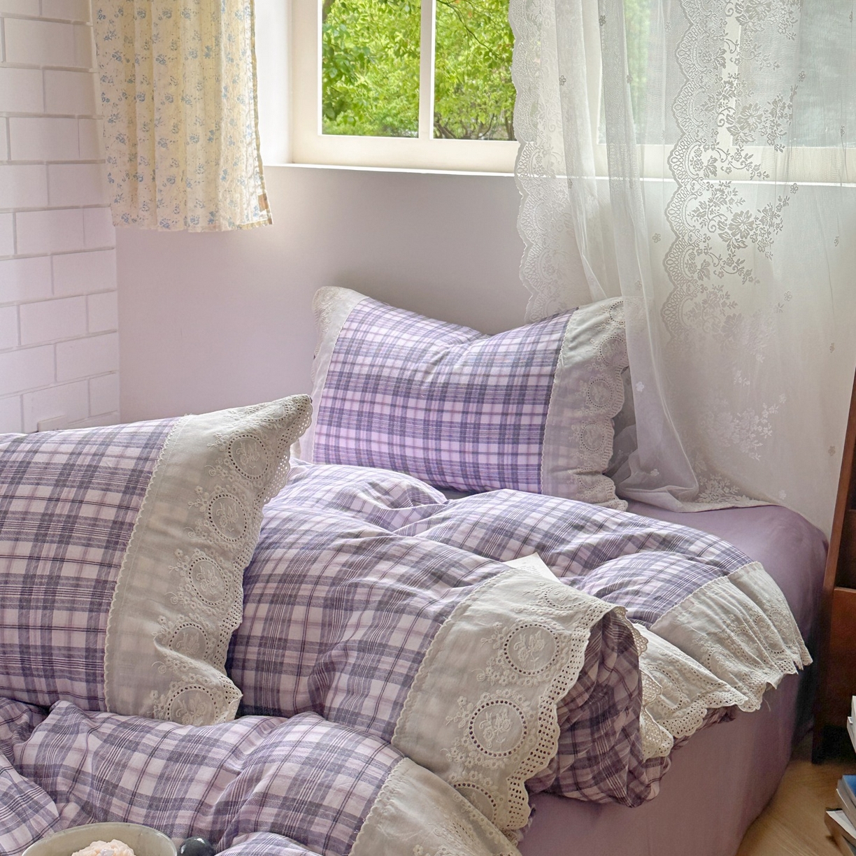 91家纺网 家纺一手货源 找家纺 觅糖家纺 2025新款A类全棉云感双层纱蕾丝花边四件套 紫韵格