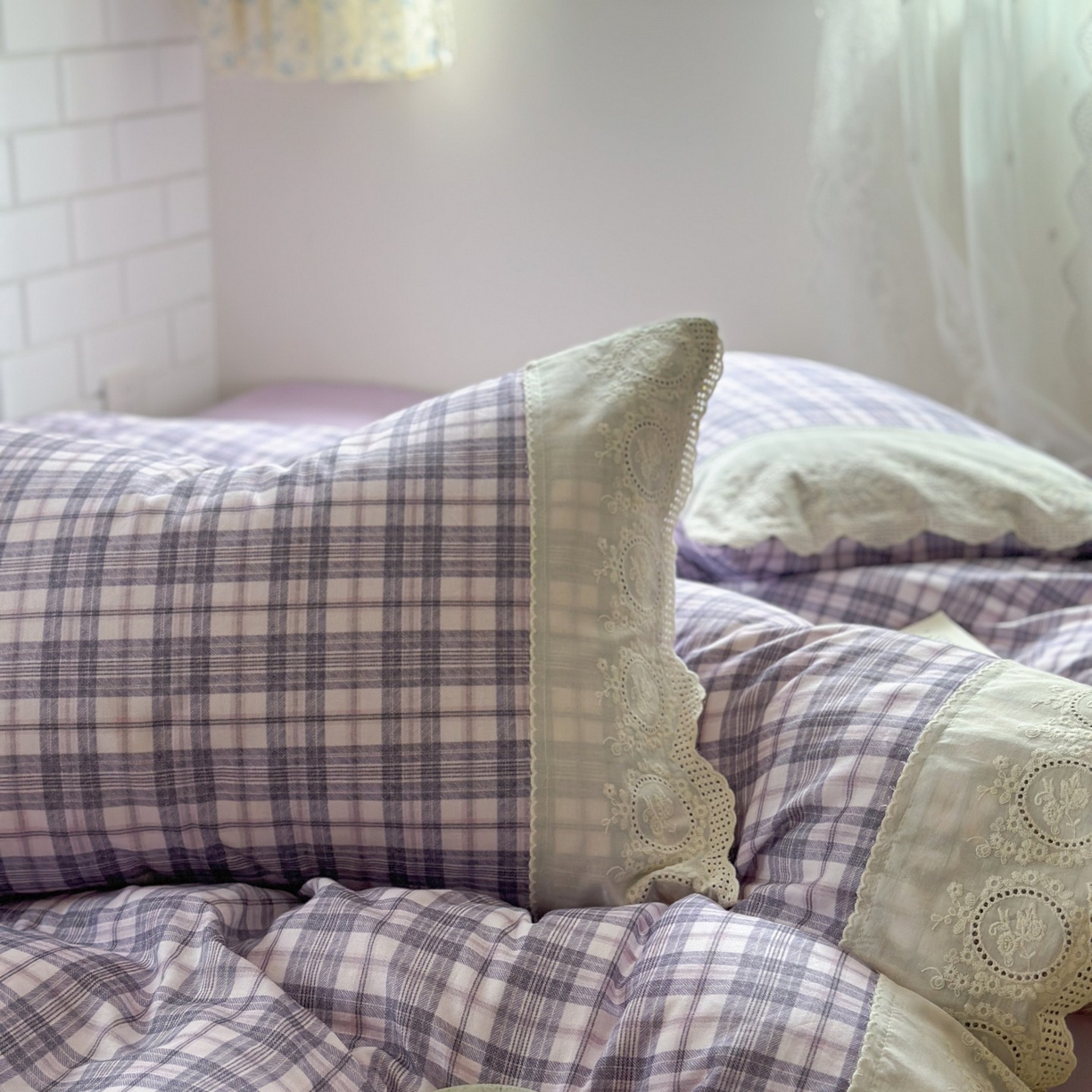 91家纺网 家纺一手货源 找家纺 觅糖家纺 2025新款A类全棉云感双层纱蕾丝花边四件套 紫韵格