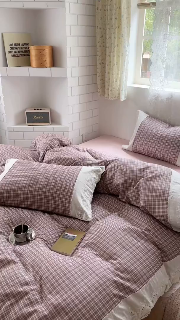 91家纺网 家纺一手货源 找家纺 觅糖家纺 2025新款A类全棉云感双层纱蕾丝花边四件套 樱落格