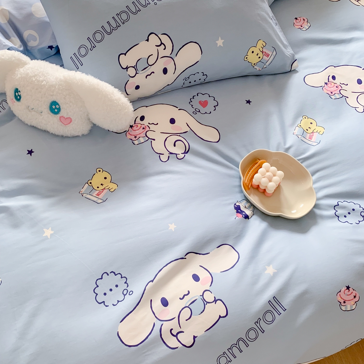 91家纺网 家纺一手货源 找家纺 玉元坊 2025新款三丽鸥系列 纯棉床单全棉床裙三四件套 基础款 甜品玉桂狗【简约款】