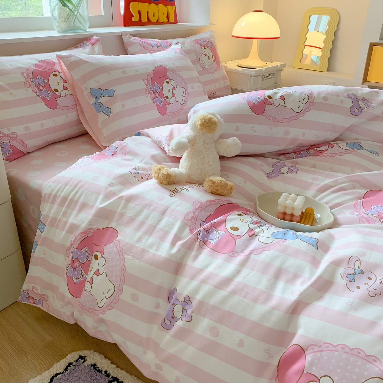 91家纺网 家纺一手货源 找家纺 玉元坊 2025新款三丽鸥系列 纯棉床单全棉床裙三四件套 基础款 甜甜美乐蒂【简约款】