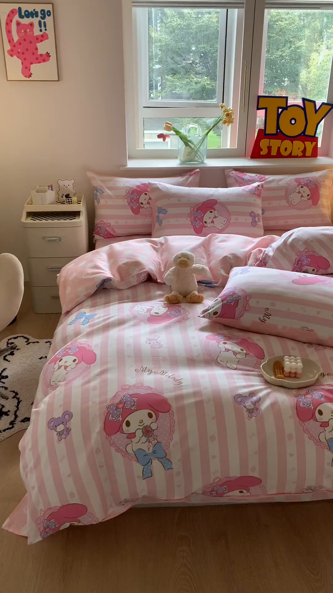 91家纺网 家纺一手货源 找家纺 玉元坊 2025新款三丽鸥系列 纯棉床单全棉床裙三四件套 基础款 甜甜美乐蒂【简约款】