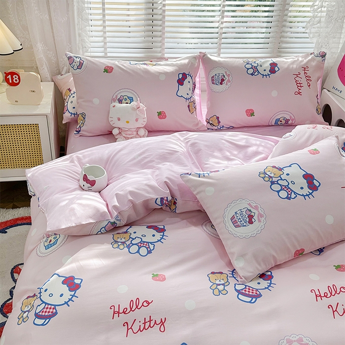 91家纺网 家纺一手货源 找家纺 玉元坊 2025新款三丽鸥系列 纯棉床单全棉床裙三四件套 基础款 KT和熊粉-基础款