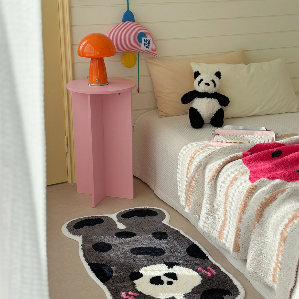 91家纺网 家纺一手货源 找家纺 觅糖家纺 2025新款云感卡通风治愈系地垫 熊猫憨憨