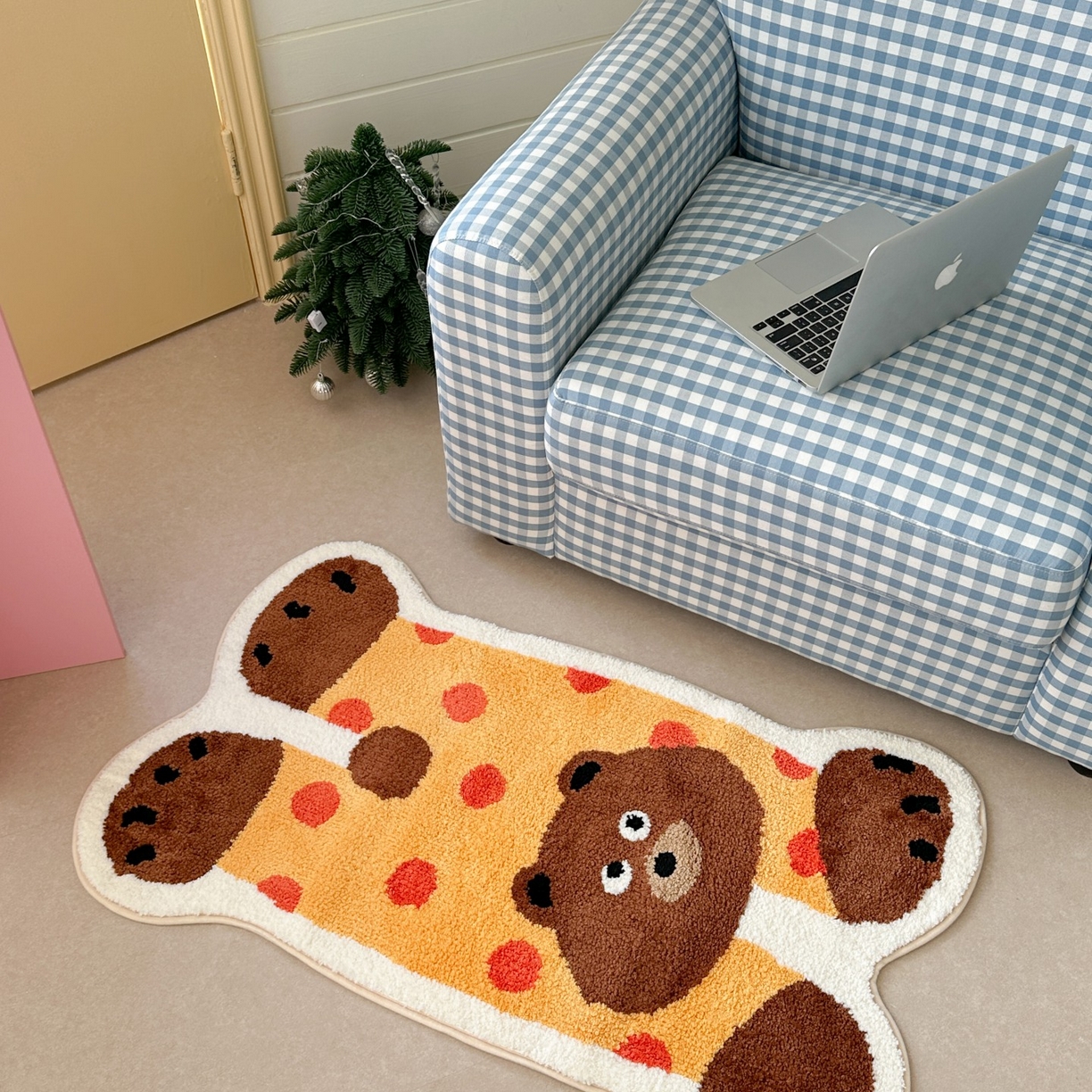 91家纺网 家纺一手货源 找家纺 觅糖家纺 2025新款云感卡通风治愈系地垫 快乐小熊