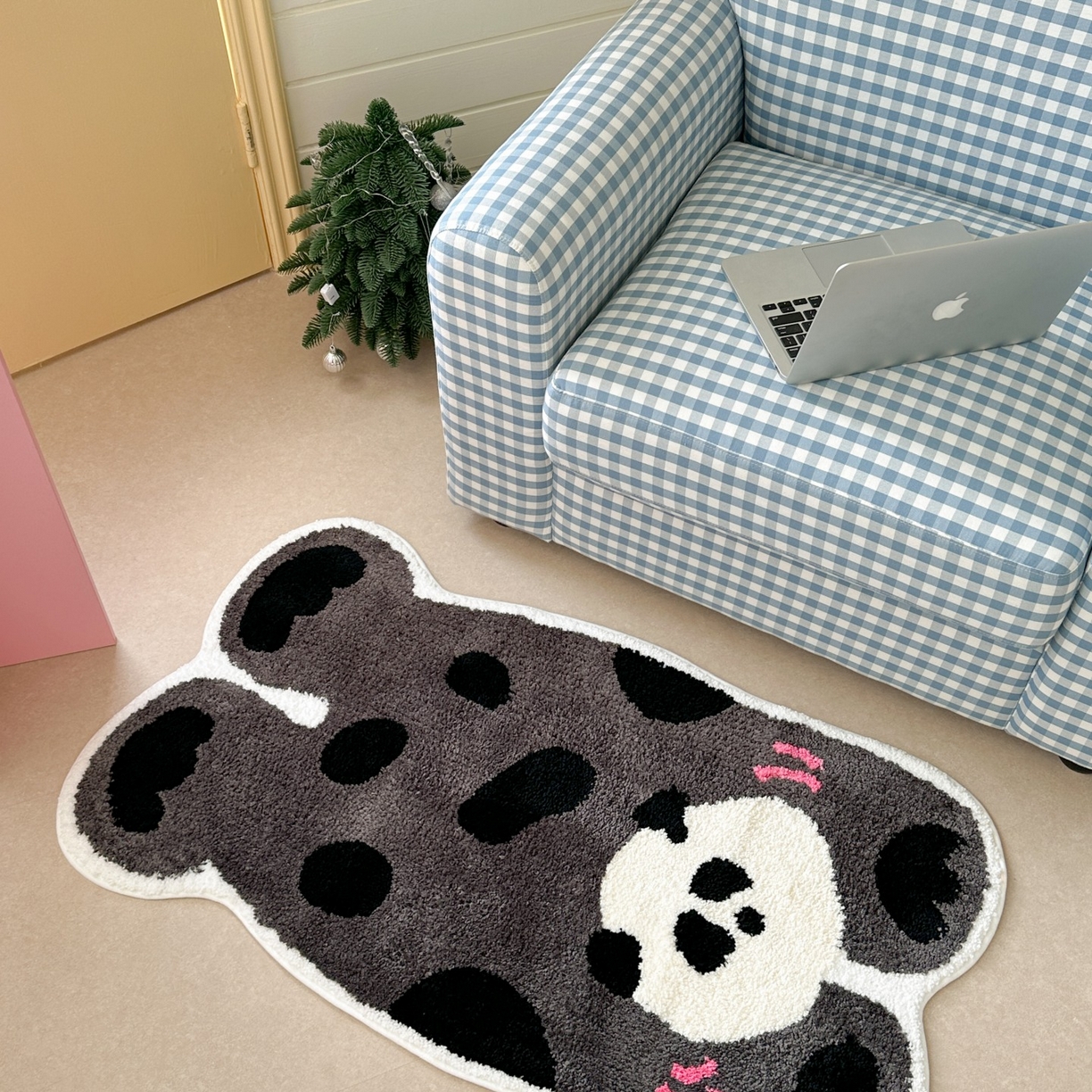 91家纺网 家纺一手货源 找家纺 觅糖家纺 2025新款云感卡通风治愈系地垫 熊猫憨憨