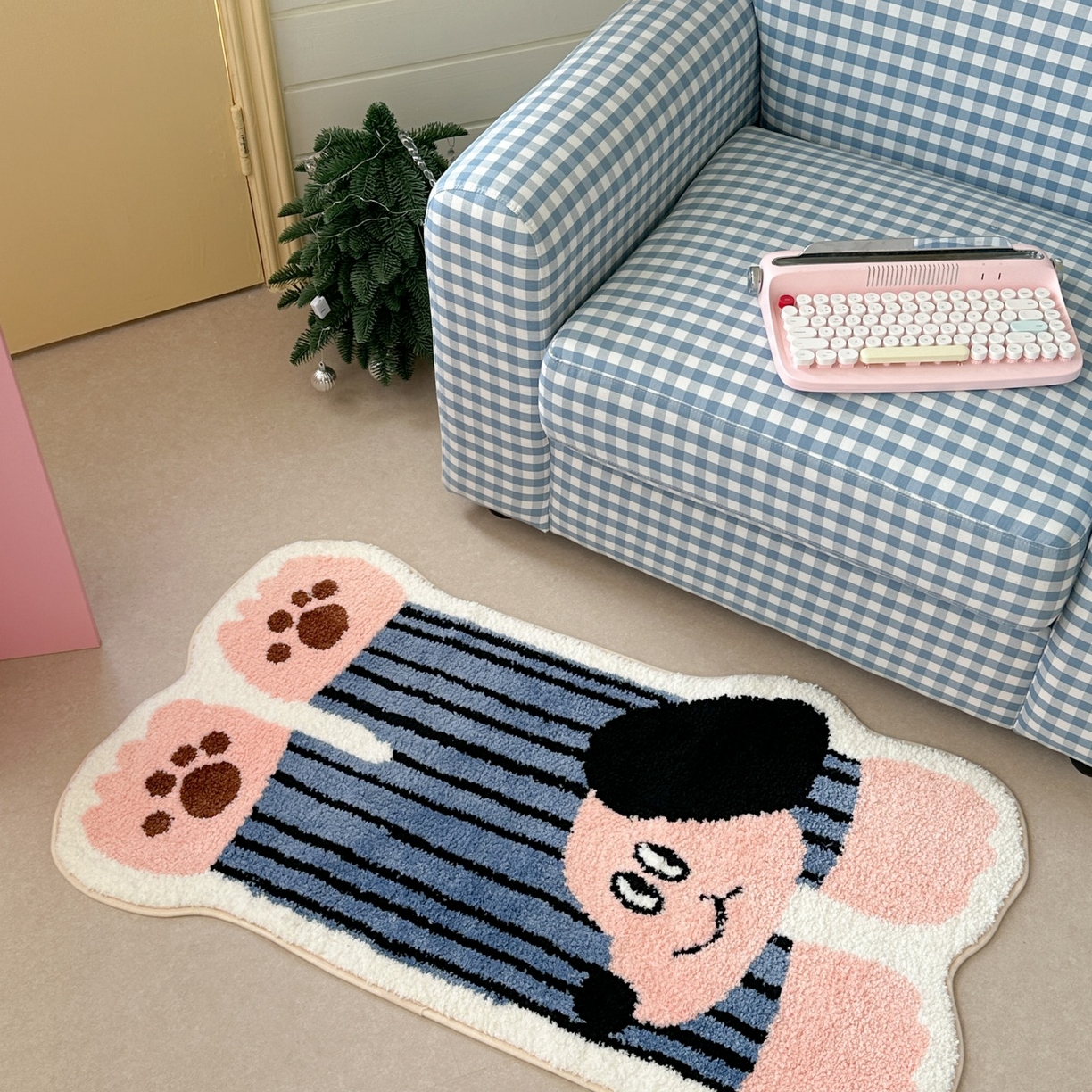 91家纺网 家纺一手货源 找家纺 觅糖家纺 2025新款云感卡通风治愈系地垫 条纹小狗